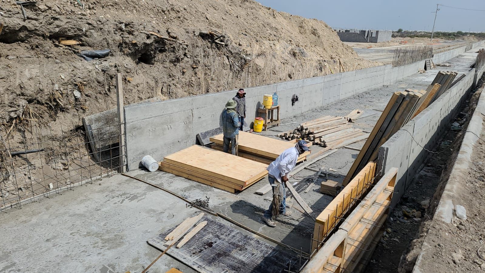 PREPARACION PARA INICIAR COLADO DE CONCRETO